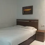 Oyo 93929 Erbee Inn