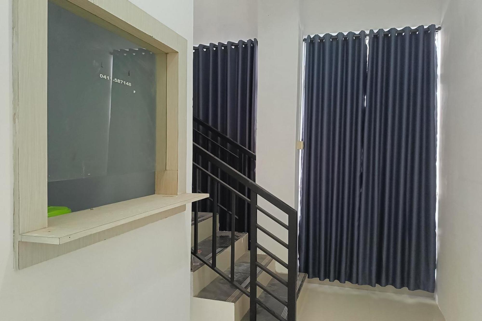 Oyo 93929 Erbee Hotel